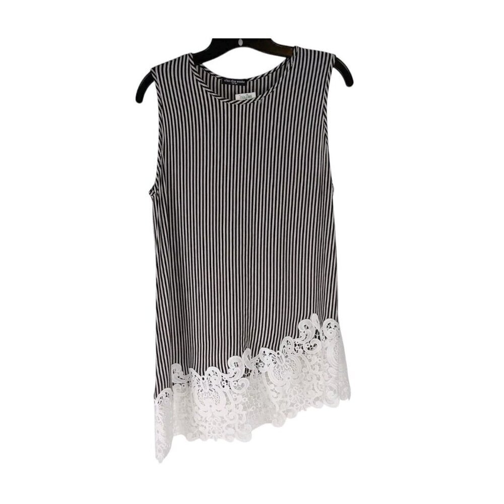 Cha Cha Venti Women's Black White Asymmetrical  Stripes Embroidered  Top size L